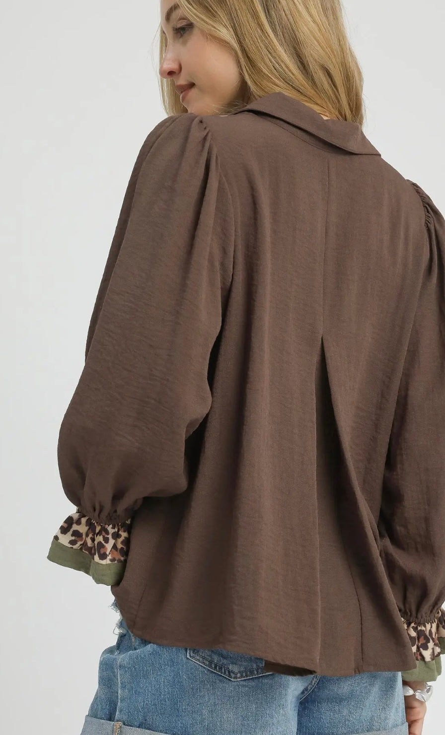 Chocolate cheetah sleeve top