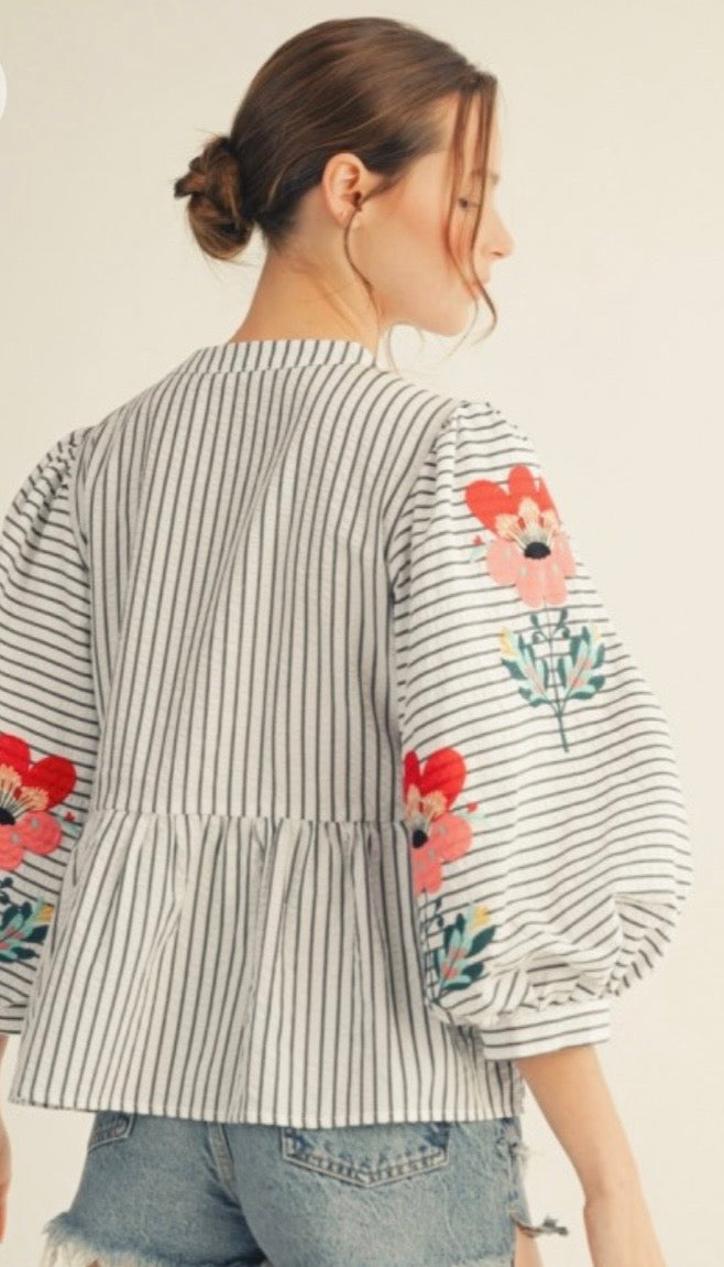 Flower stripe sleeve top