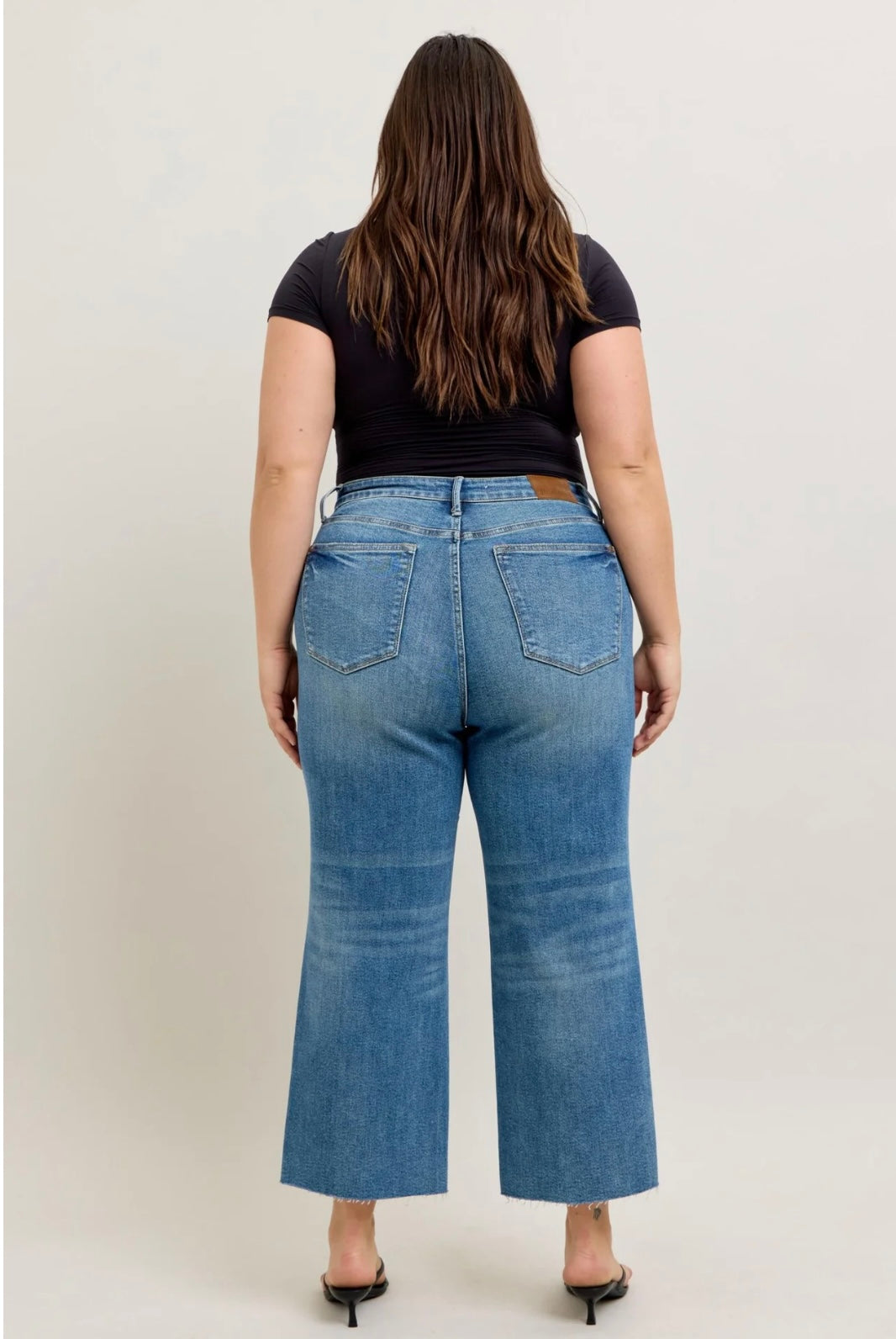 Judy blue HW rigid magic destroyed hem crop jeans