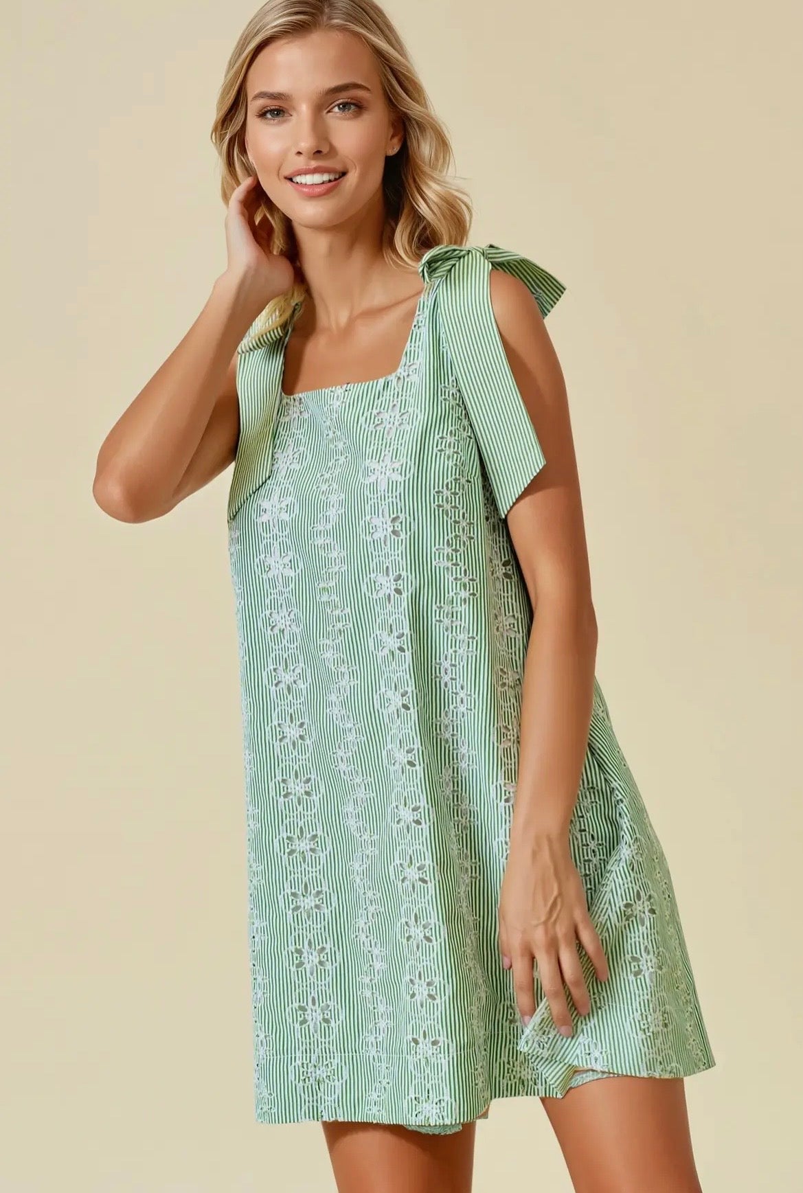 Green ribbon sleeveless dress
