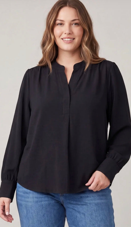 Curvy classic black top