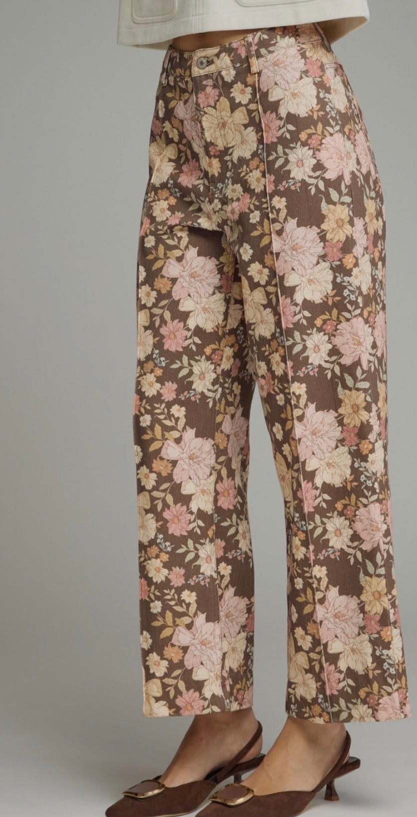 Fall flowers brown pants