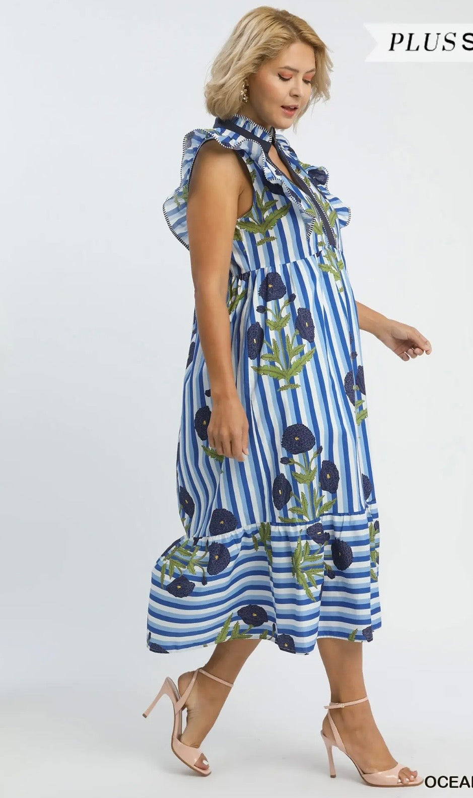 Blue floral curvy dress