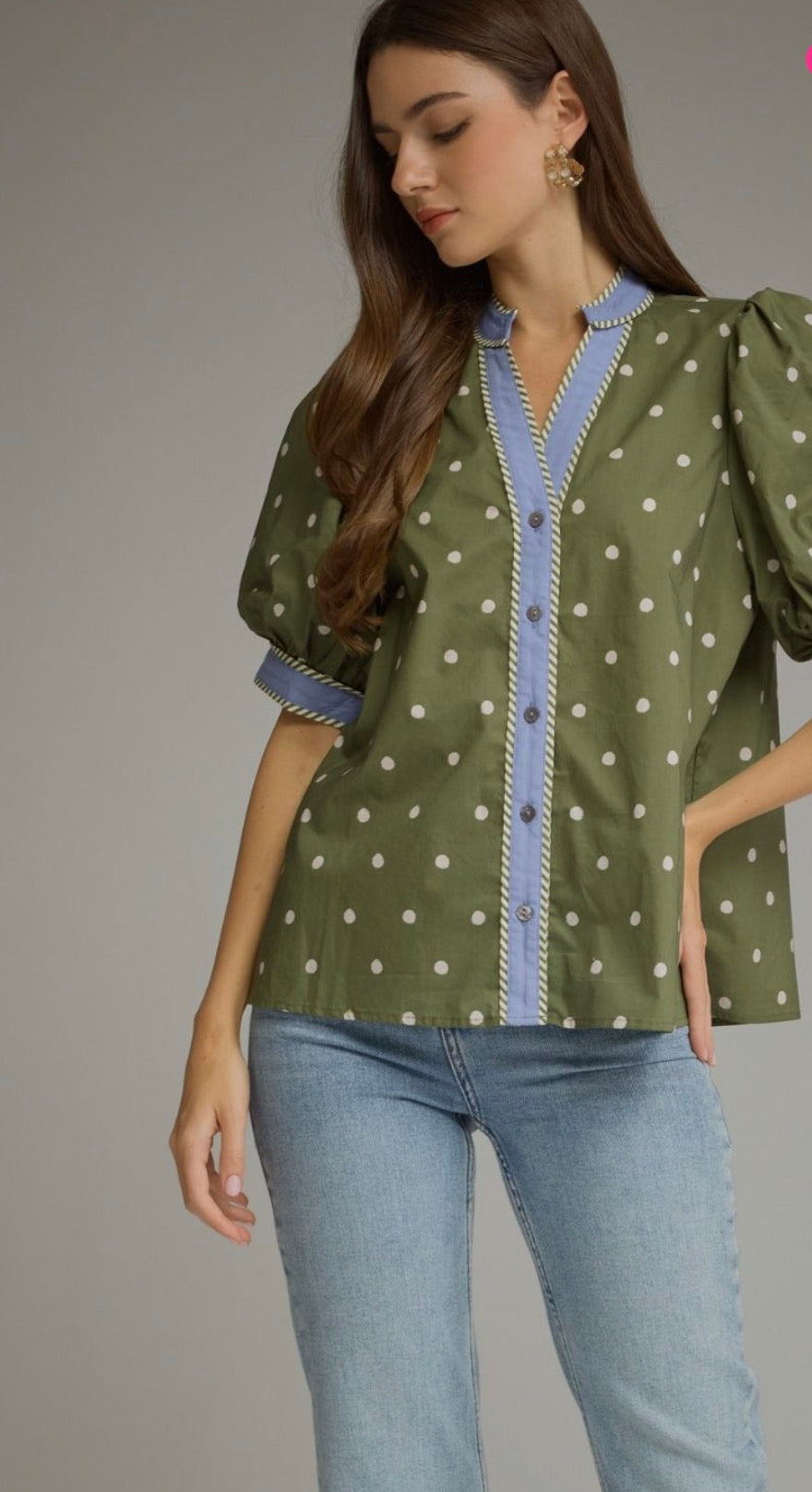 Olive dot button top