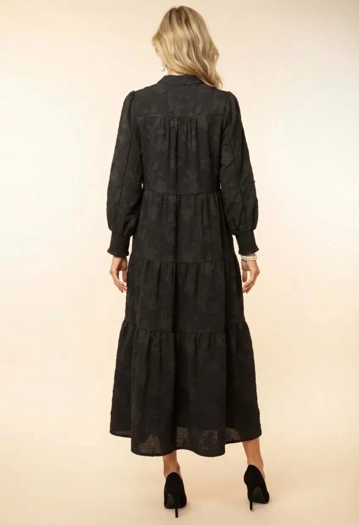 Black curvy dress