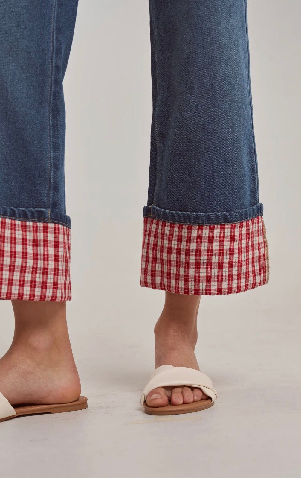Midrise straight leg w/gingham cuff