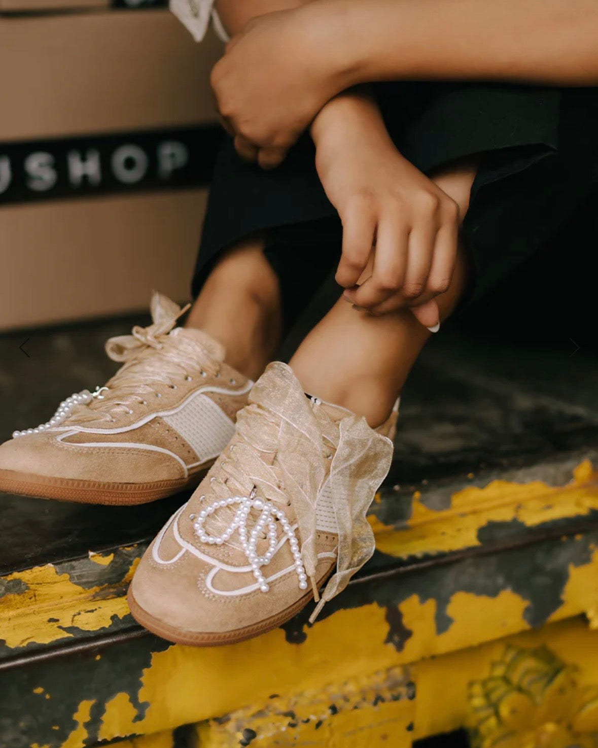 Sophie taupe sneakers