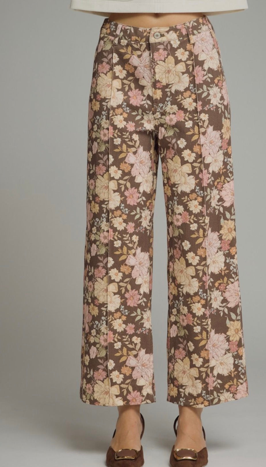 Fall flowers brown pants
