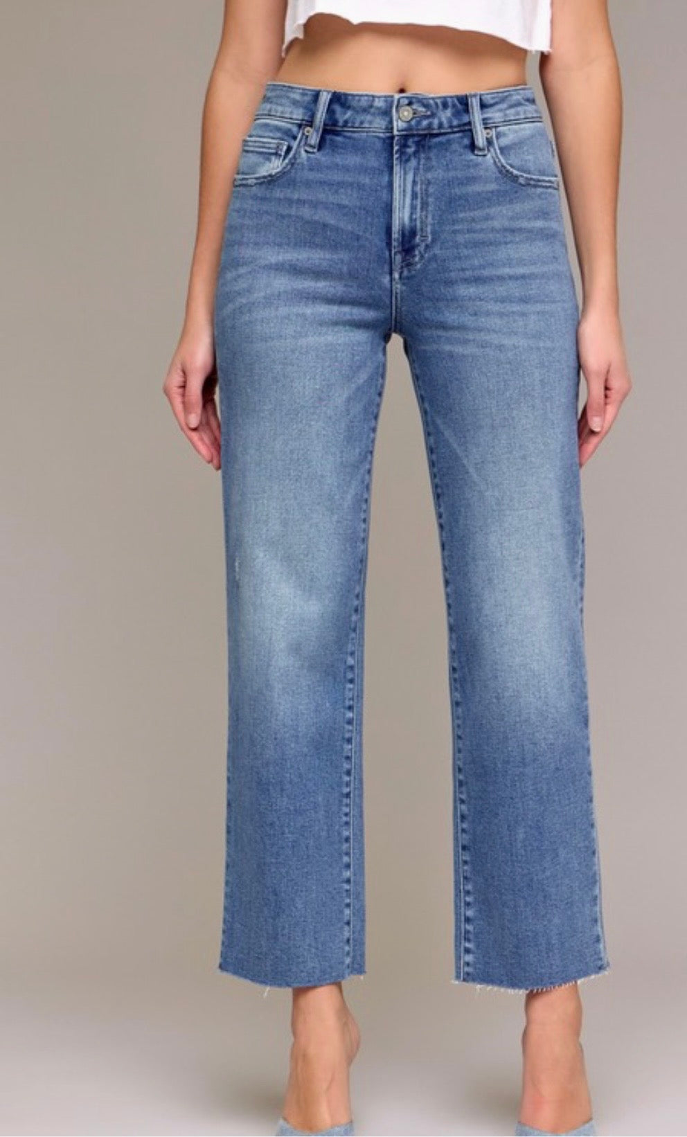 Hidden medium wash HW straight jeans