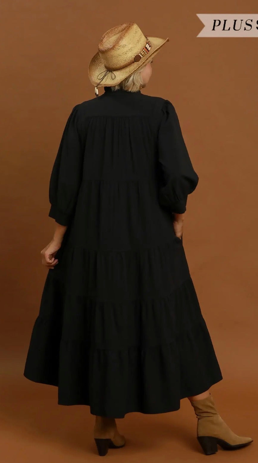 Black curvy dress