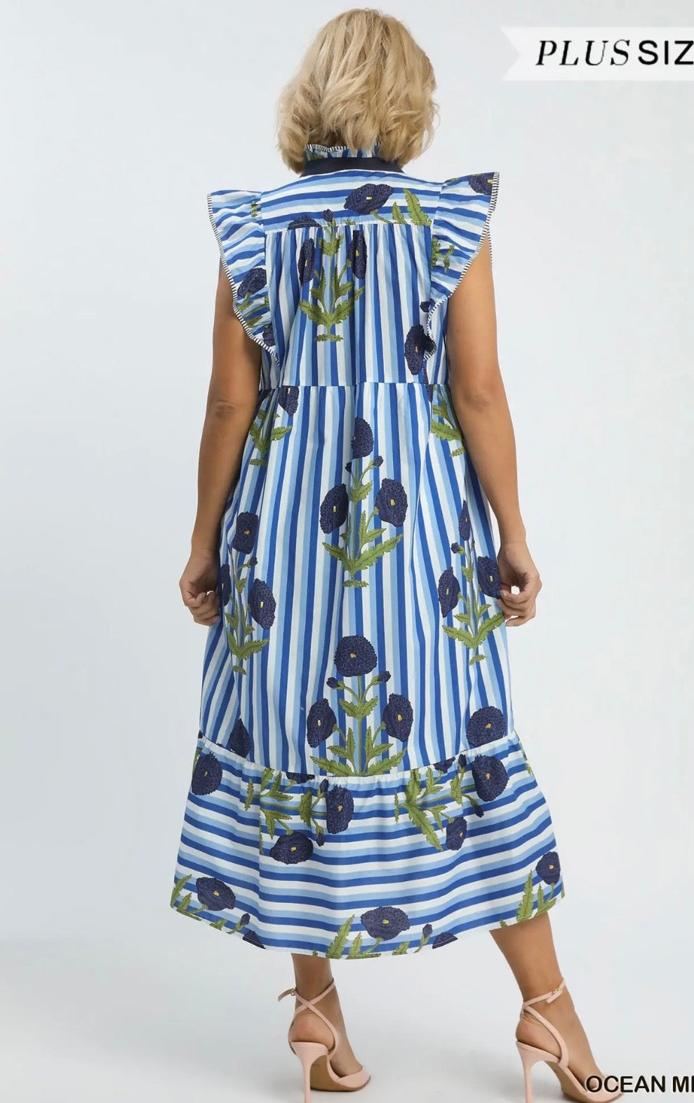 Blue floral curvy dress