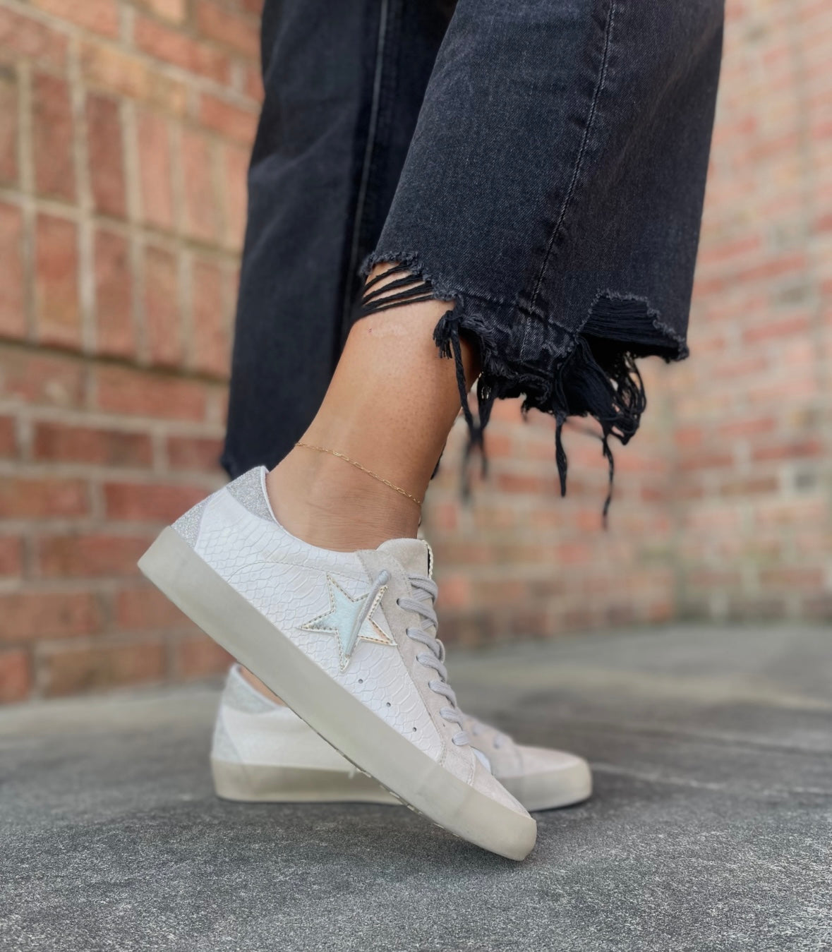 Paula bone snake sneakers