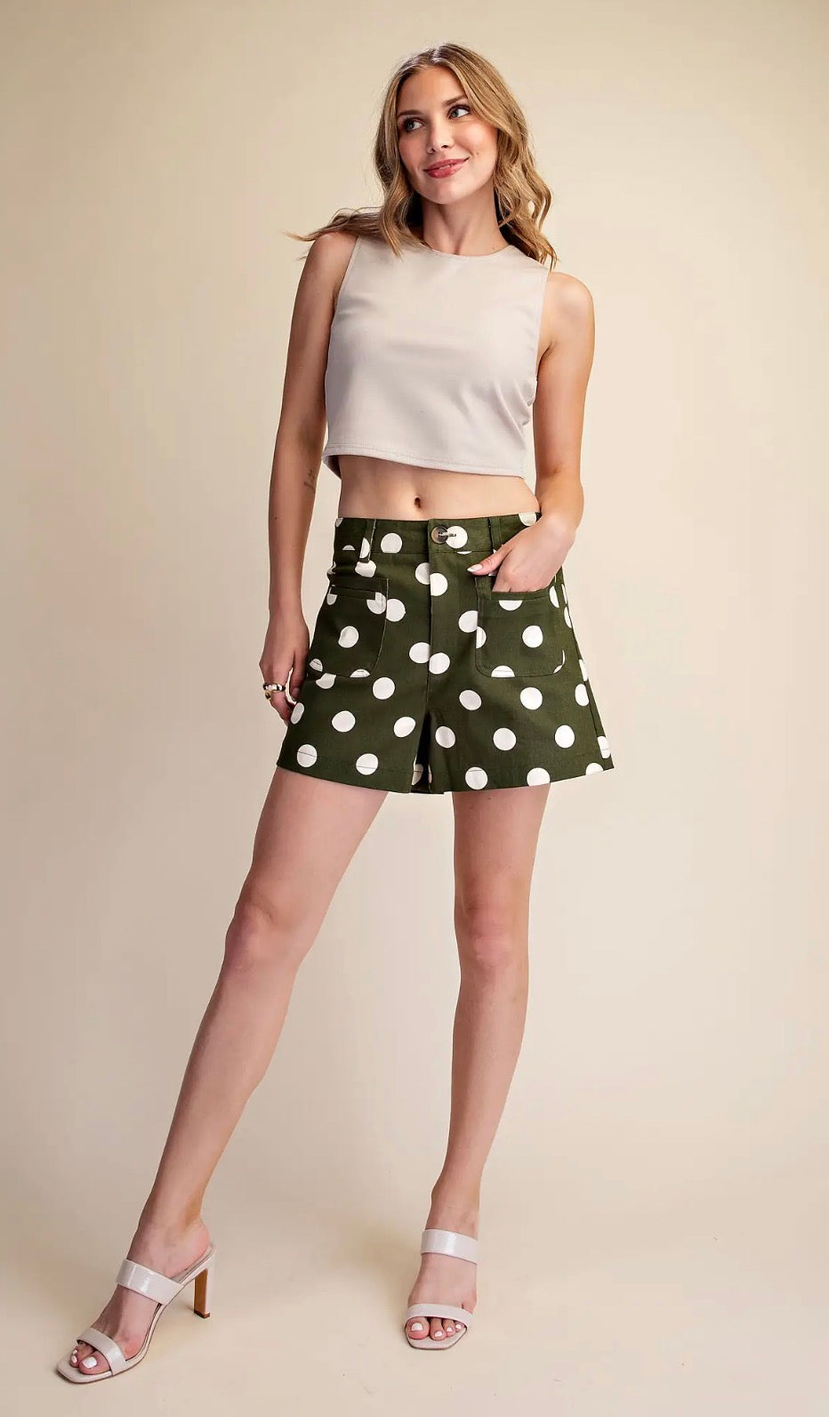 September dot shorts