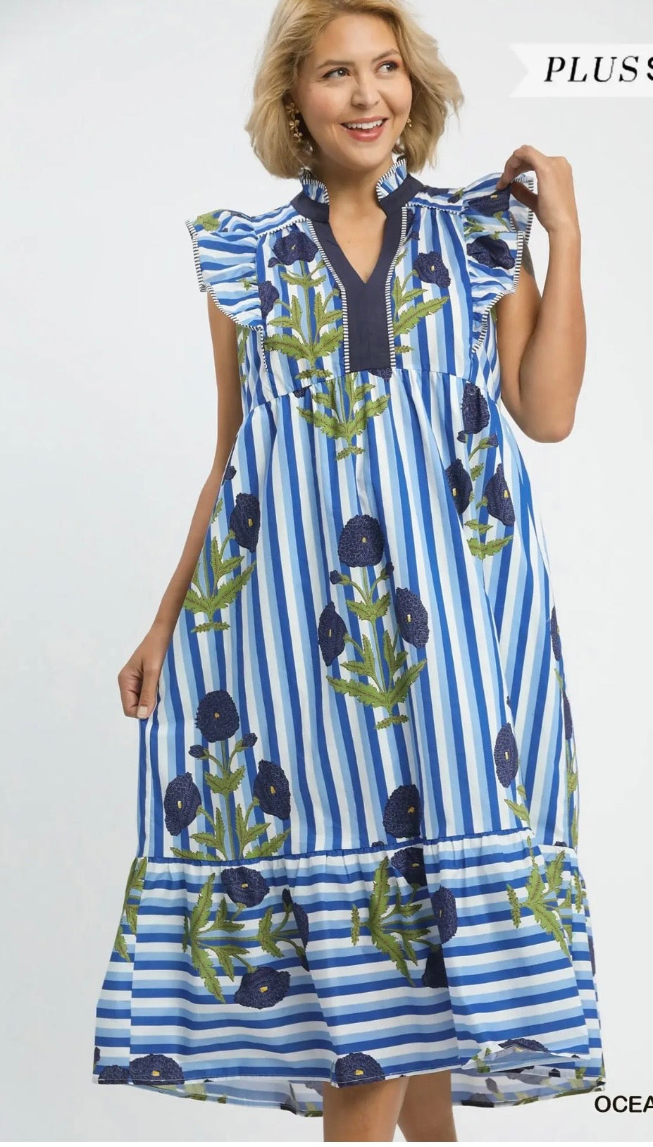 Blue floral curvy dress