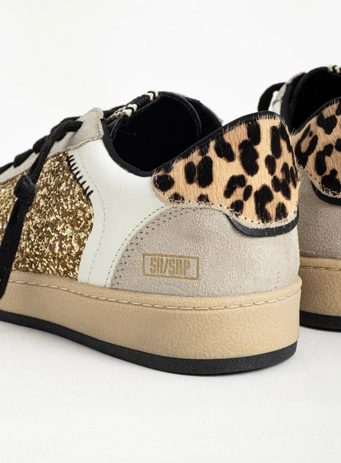 Gold sparkle