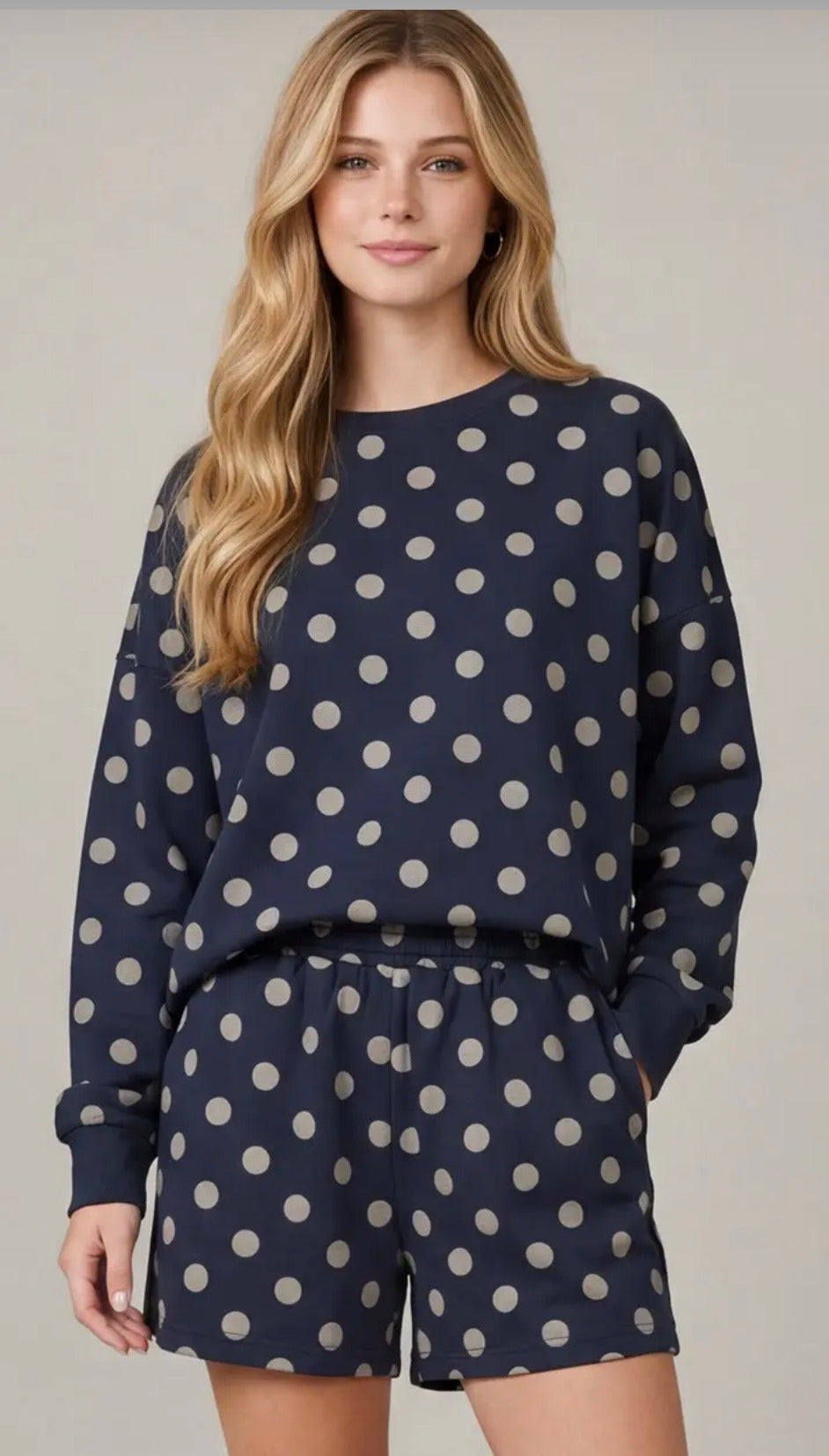 Navy blue dot set