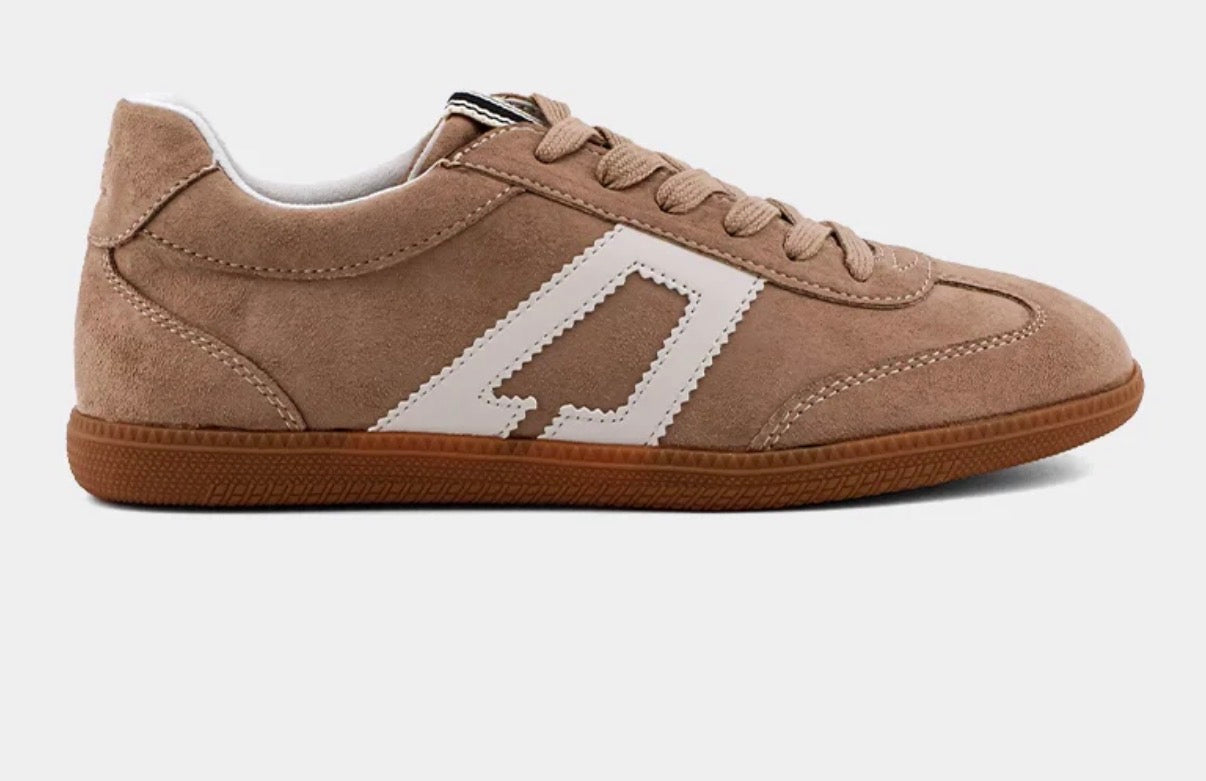 Saffron taupe sneaker