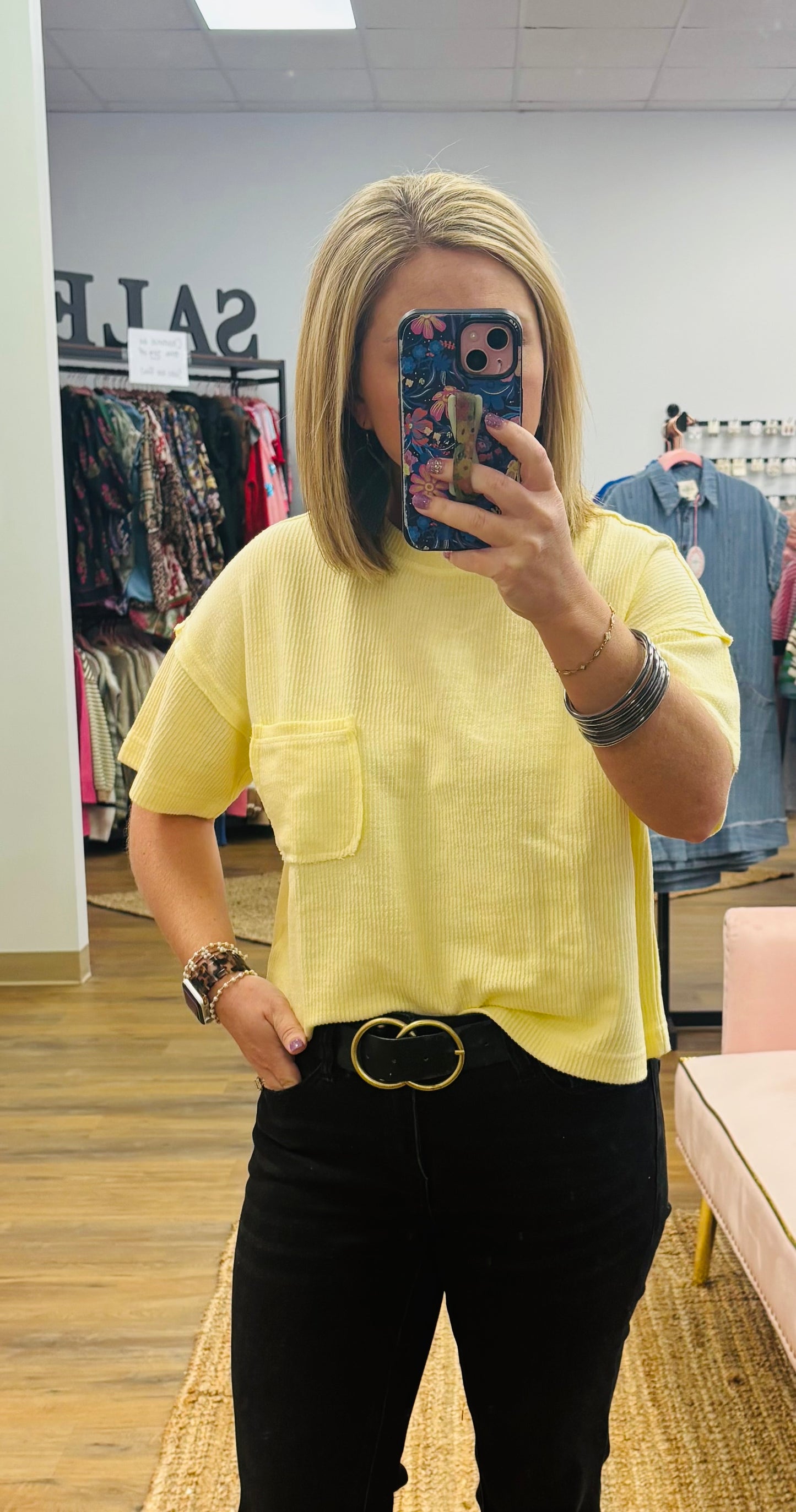Yellow cropped tee