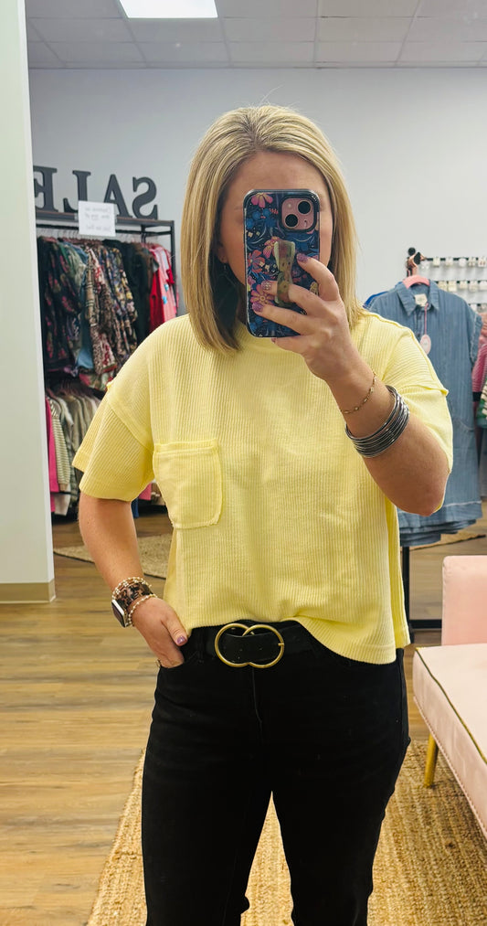 Yellow cropped tee