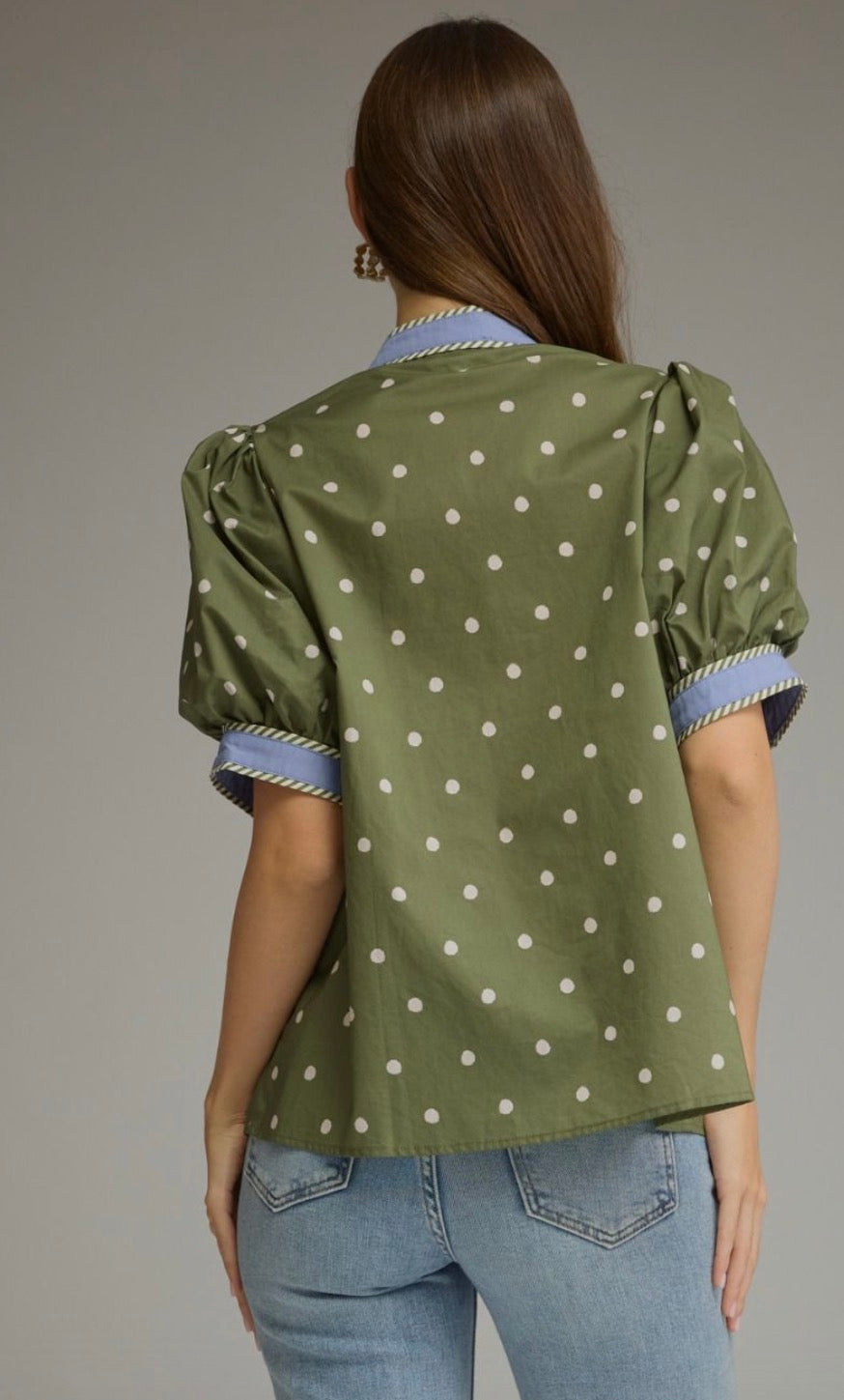 Olive dot button top