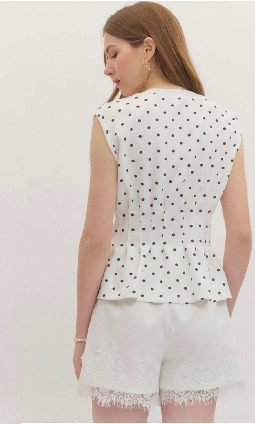 Black dot top
