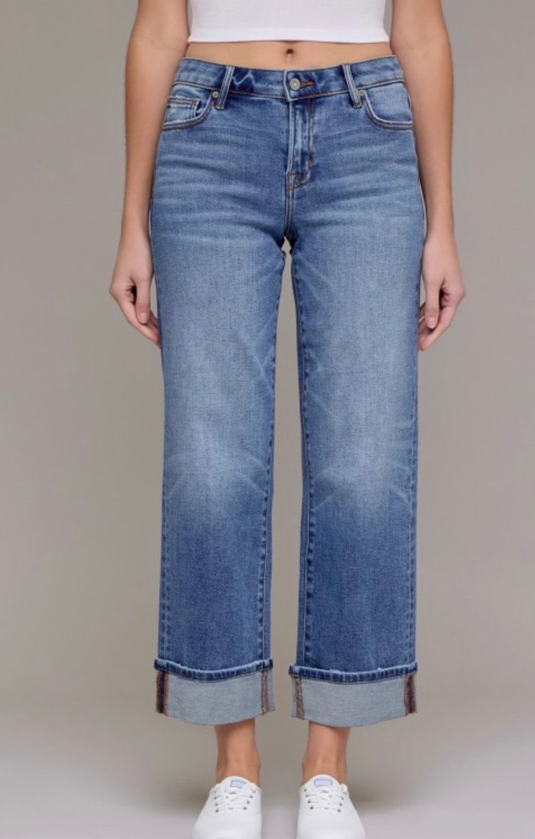 Hidden mid rise cuff straight jeans