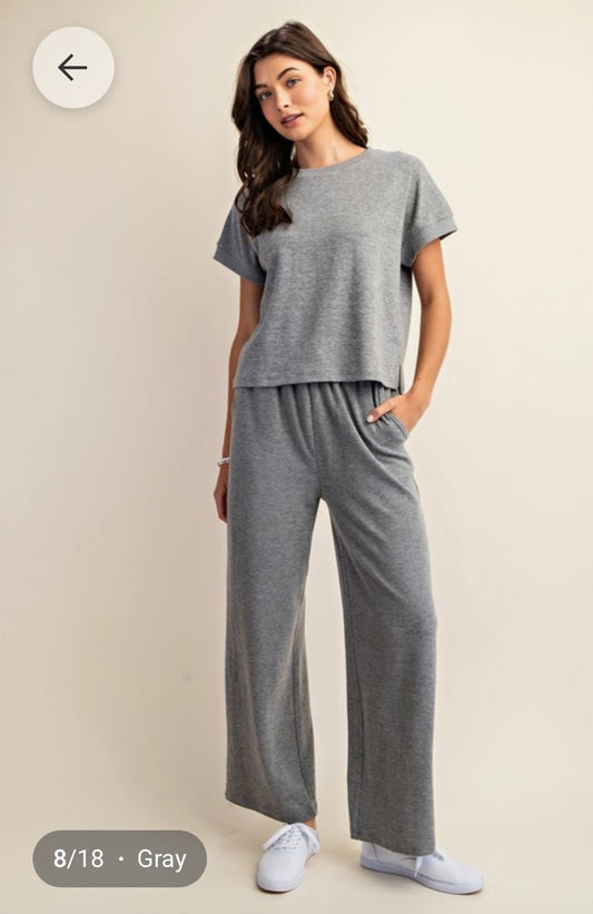 Gray curvy set