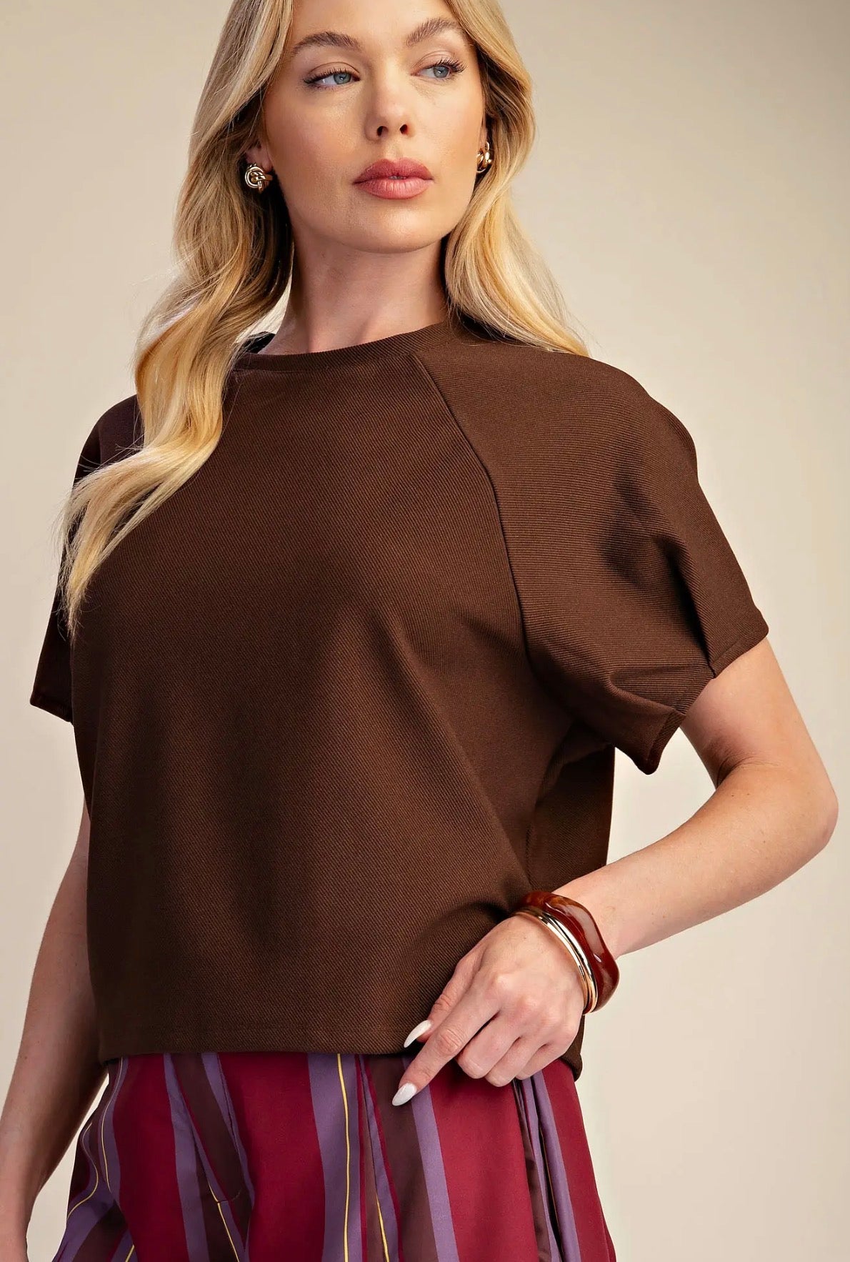 Round neck puff sleeve brown top