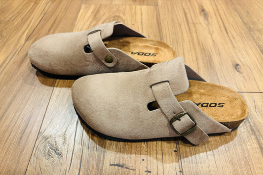 Regis taupe slides